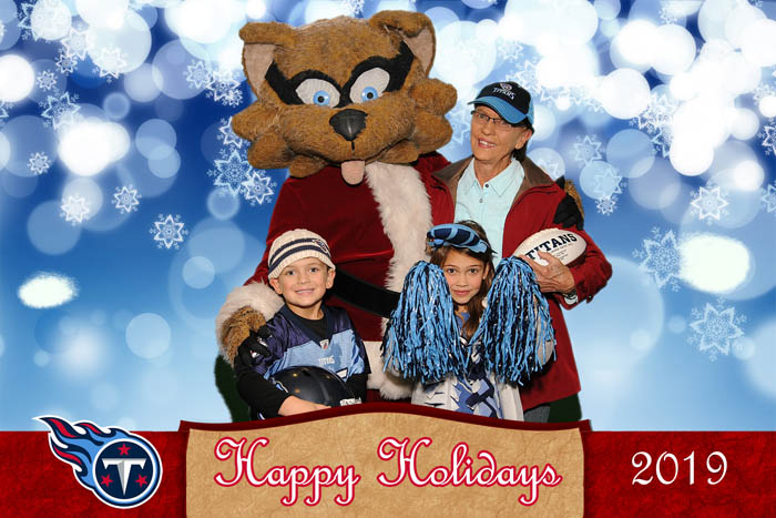 Titans19Holiday_90_7098